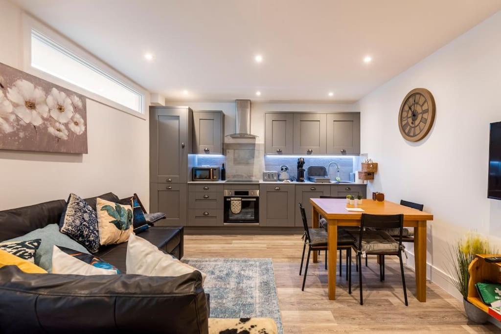 Comfortable Flat Close To The Beach Brighton Exterior foto